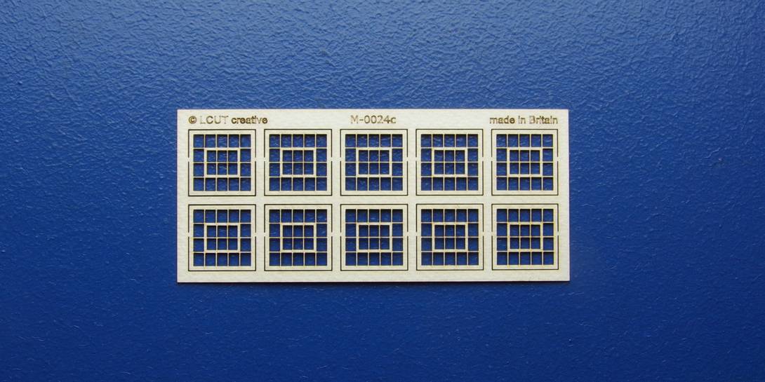 M 00-24c OO gauge kit of 10 industrial windows Kit of 10 industrial windows. Made with high quality fiber board 0.7mm thick.
